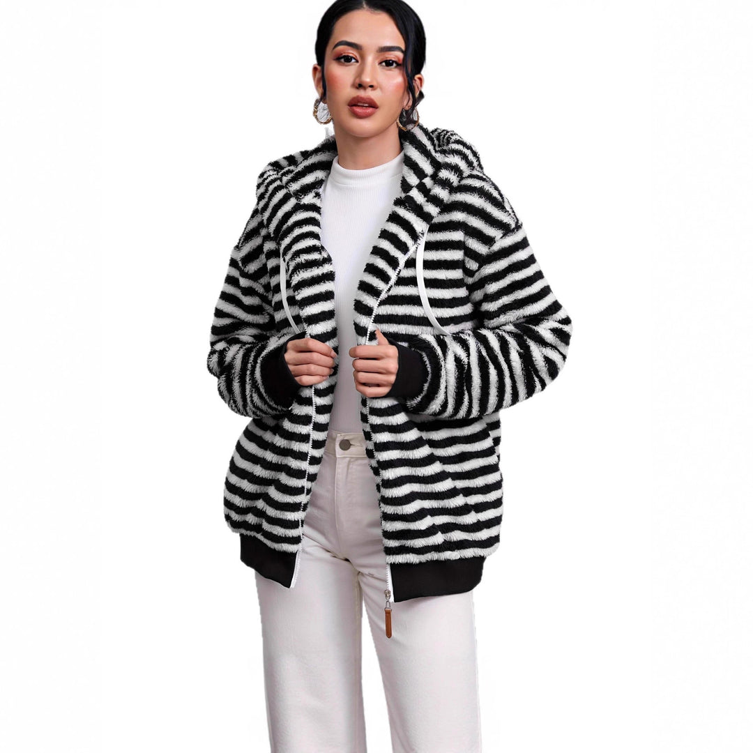 Kvinnenes koselige cardigan med kontrasterende striper Skjora