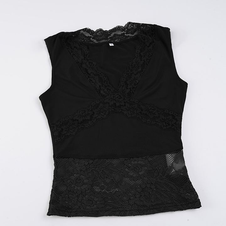 Dame-spitze-tanktop med dyp V-hals og dekorative volangdetaljer Skjora