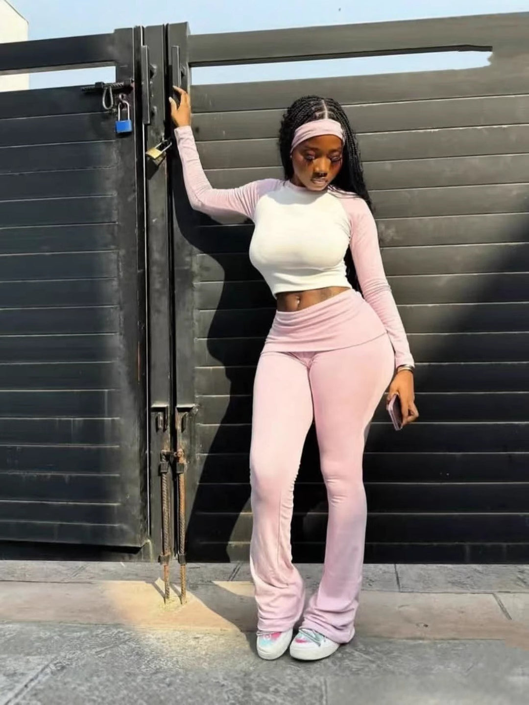 Sporty and fashionable set for women with long sleeves Skjora