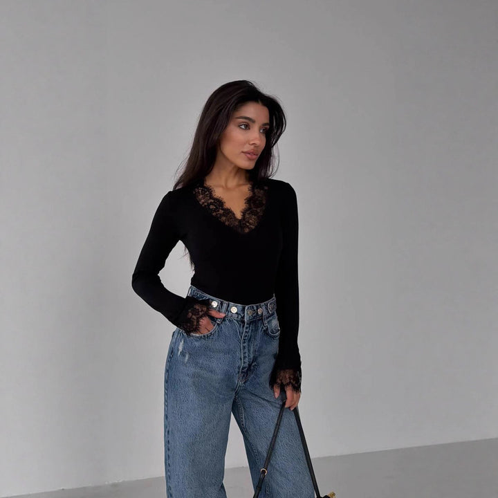 Dame bodysuit med delikat blondekant Skjora