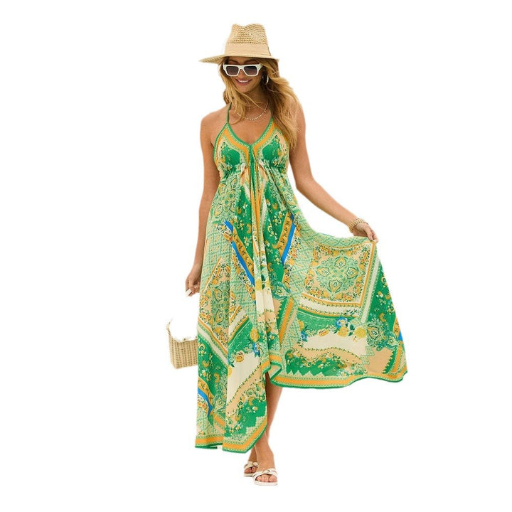 Dame Airy Maxi Kjole med Lekent Halterneck Design og Blomsterdetaljer Skjora