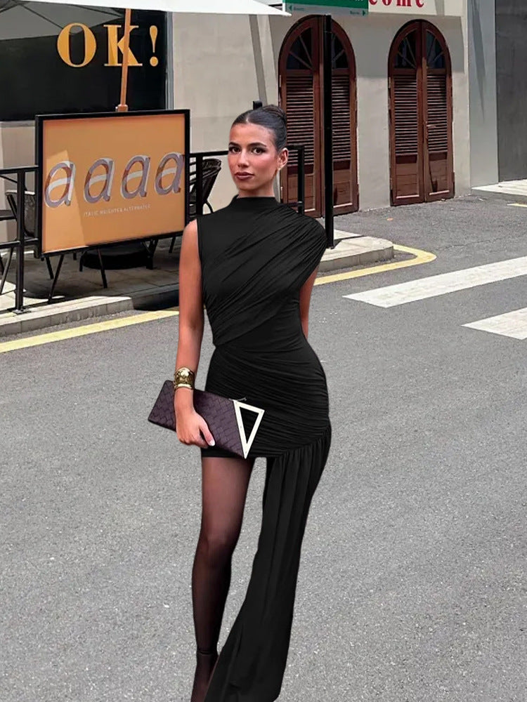 Dame couture mini kjole med asymmetrisk snitt og rynker Skjora