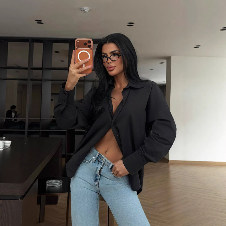 Kvinnelig elegant skreddersydd bluse med knappestolpe Skjora