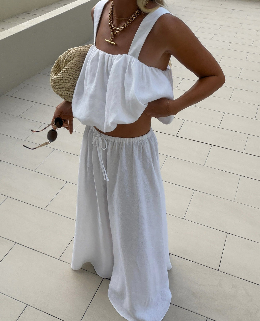 Women's airy maxi dress with wide straps and elastic waistband Skjora