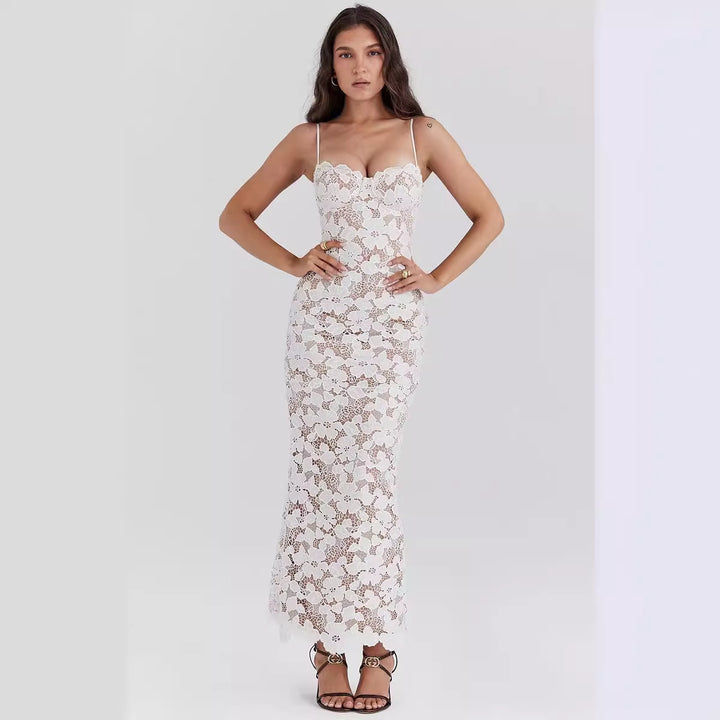 Kvinnes Elegant Blonde Maxi Kjole med Sofistikert Utringning og Skreddersydd Design