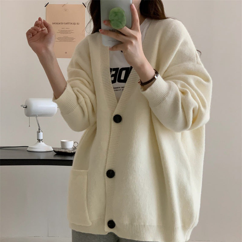 Kvinne Oversized Cardigan med Praktiske Lommer og V-Hals Skjora