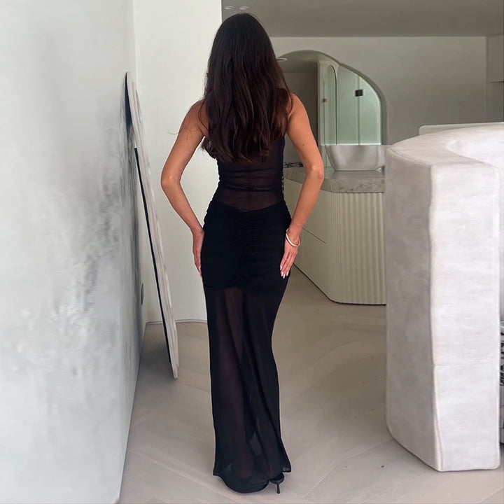 Dame Elegant Maxi Kjole med Sofistikert Drapering Design og Høy Splitt