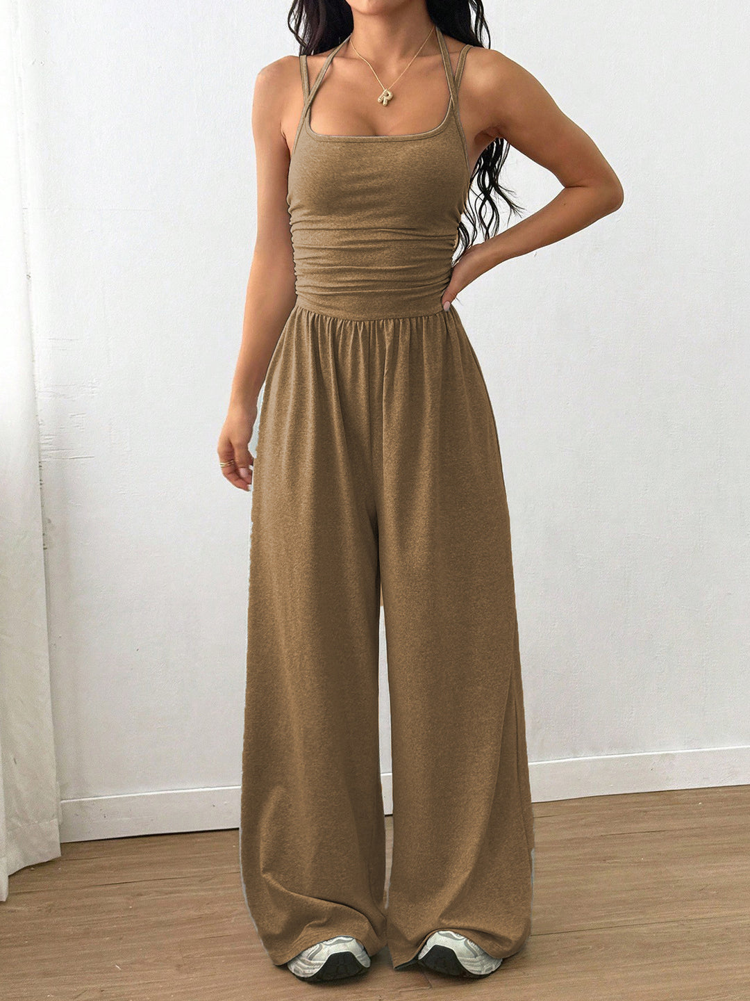Dame luftig jumpsuit med høy midje og justerbare stropper Skjora