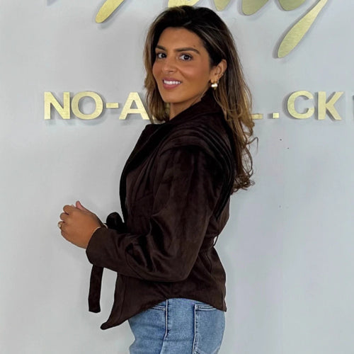 Dames elegant semsket skinnjakke med belte i midjen Skjora