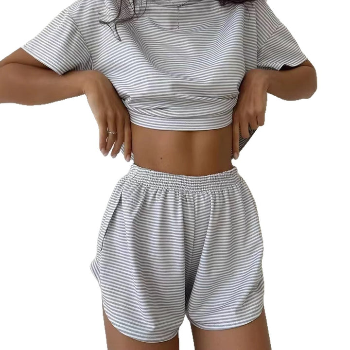 Damer avslappet Crop-Top og Short-set med stripete mønster Skjora