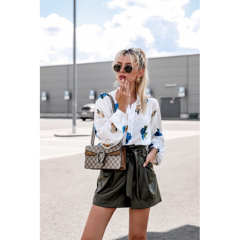 Bluse for kvinner med blomsterdesign og ballongermer Skjora