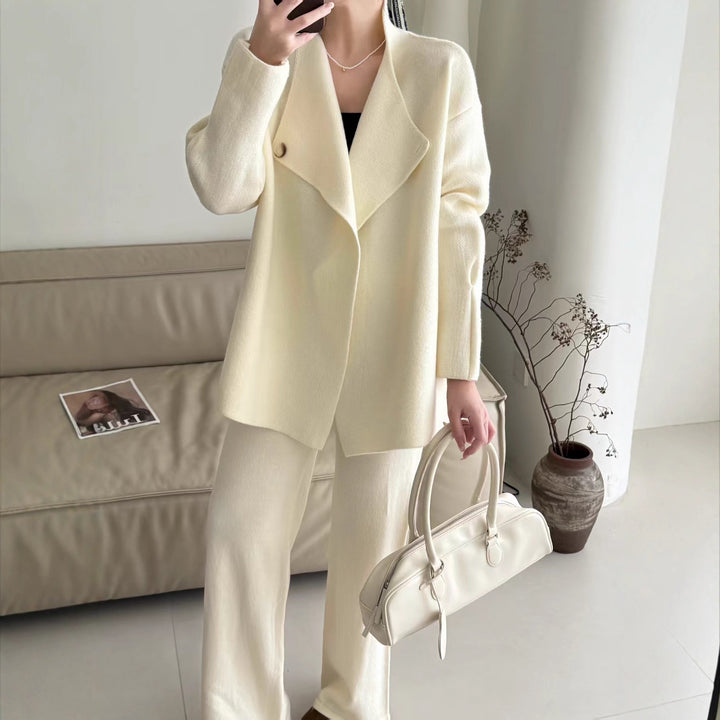 Kvinnenes elegante blazer med skreddersydd belte og fin tekstur Skjora