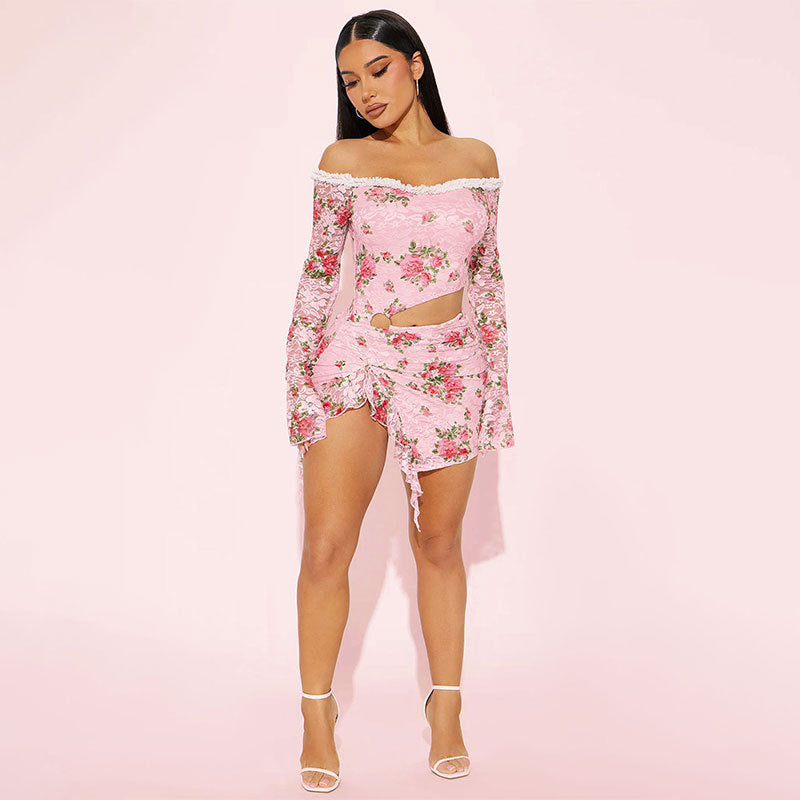 Dame Off-Shoulder Blusenkjole med florale aksenter og asymmetrisk design Skjora