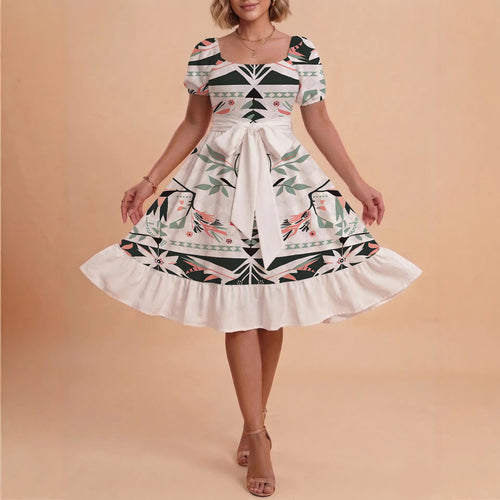 Damen schickes Glitzerkleid mit tailliertem Schnitt und Rüschensaum Skjora