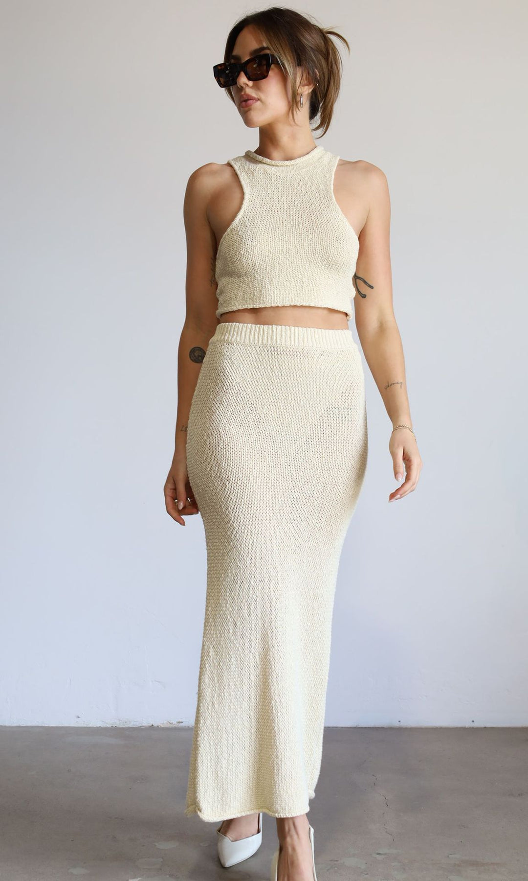 Damer elegant strikket crop-top og maxiskjørt-sett Skjora