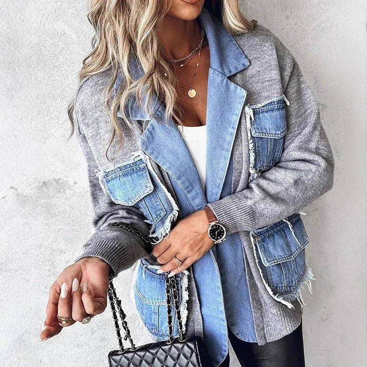 Kvinnelig casual cardigan med to brystlommer og detaljvennlig denim Skjora