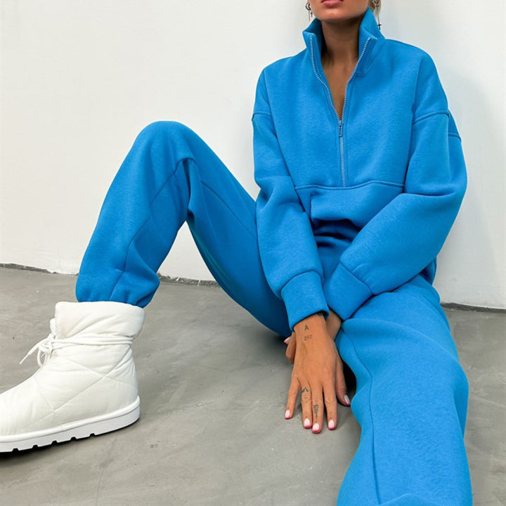 Women's sporty zip hoodie with relaxed sweatpants Skjora