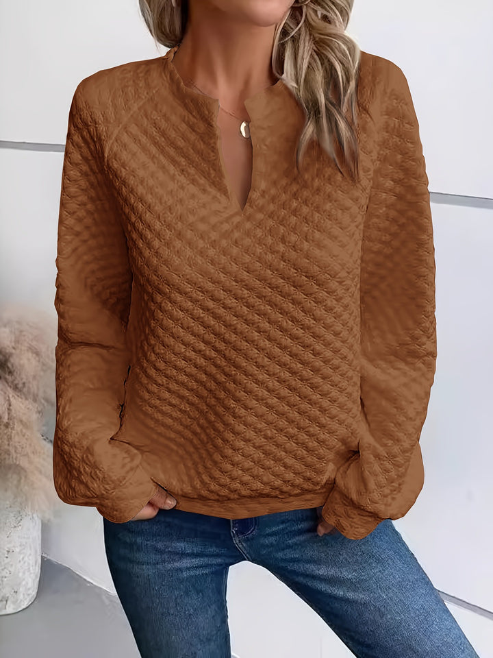 Damegenser med teksturert quiltet design og fashionable halslinning Skjora