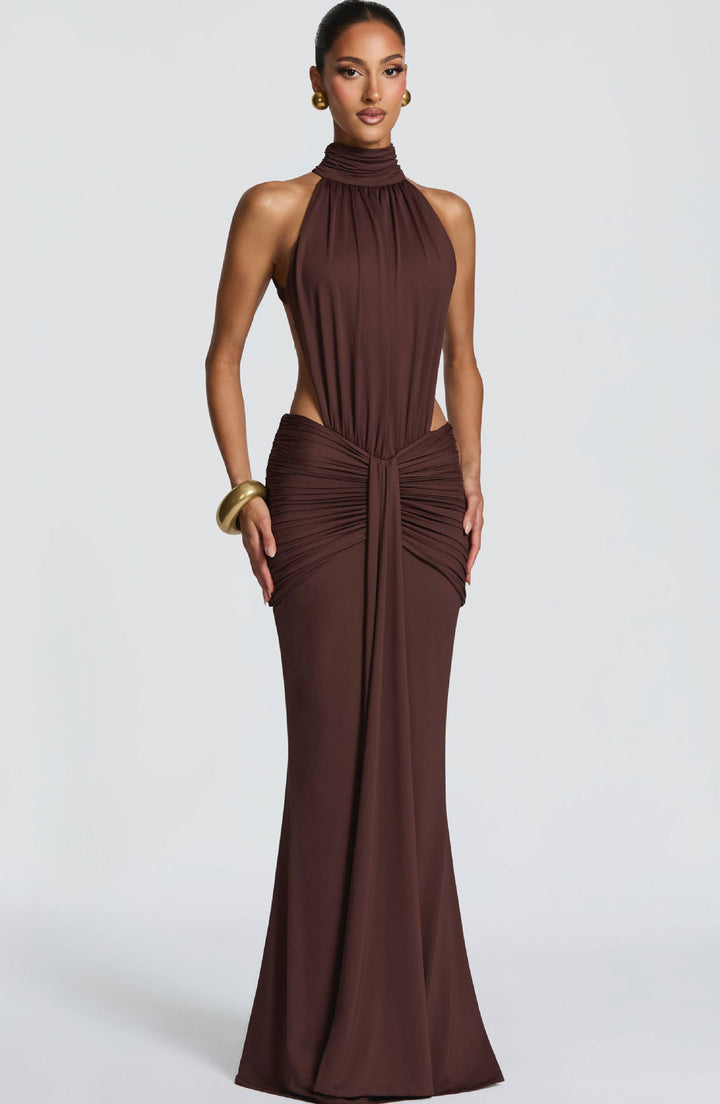 Damer Elegant Maxi Kjole med Stilig Halter Design og Sofistikert Draperingselement Skjora