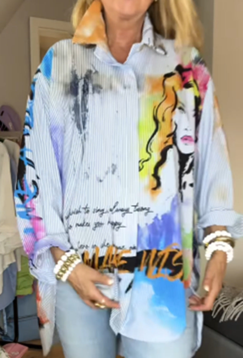 Kvinnes artistisk designet oversized bluse med unikt grafisk design Skjora