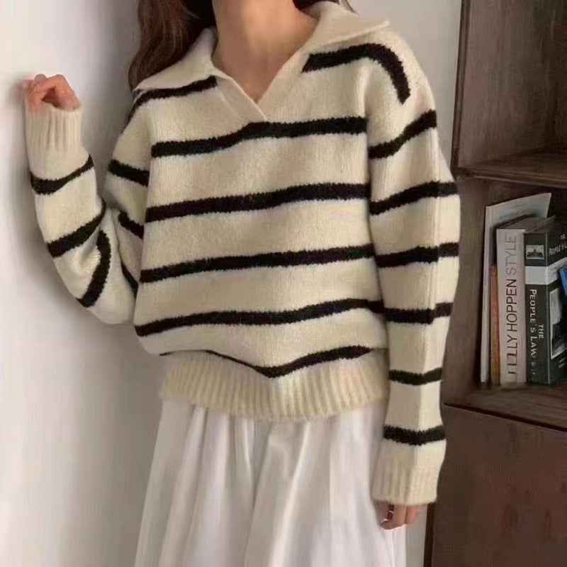Kvinner Elegant Genser med Stripe Mønster og Krage Skjora