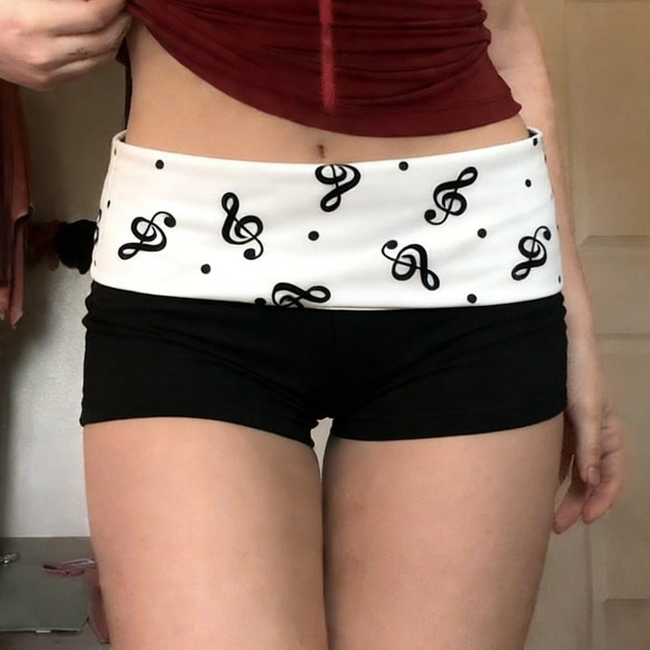 Dame Badshorts med lekent notemønster og behagelig midje Skjora