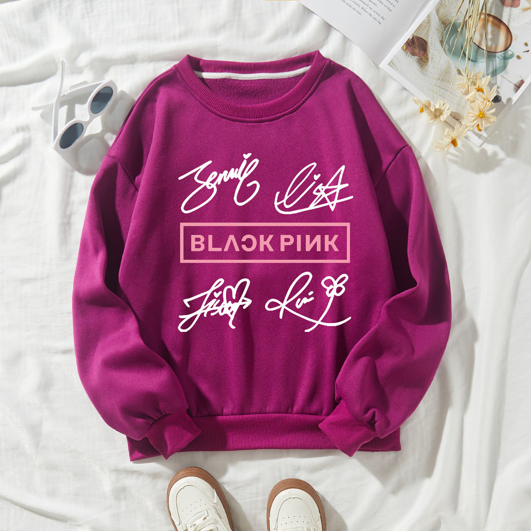 Dame uformell sweatshirt med kreativt signaturmotiv Skjora