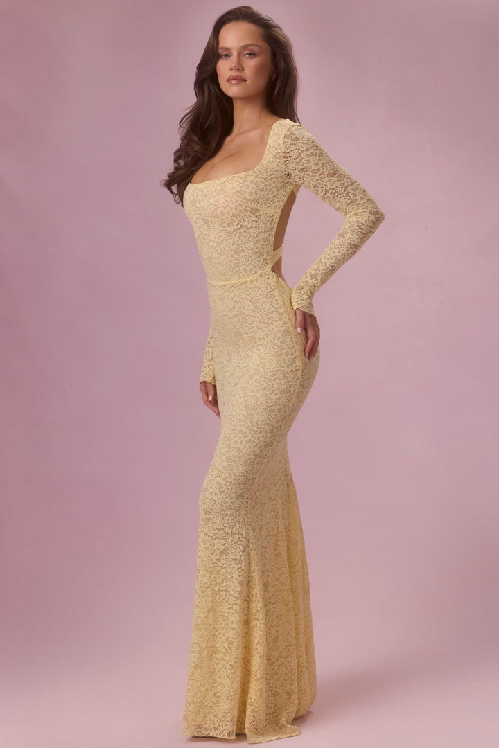 Kvinne Elegant Blonde Maxi Kjole med Skreddersydd Silhuett og Lange Ermer Skjora