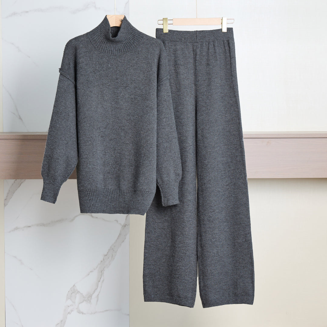 Dame Cozy Loungewear Set laget av myk strikket Skjora