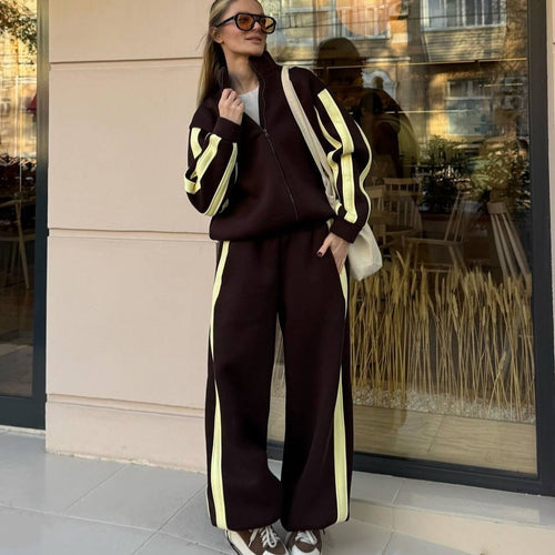 Dames sportieve fleece jacket en losse broek combinatie Skjora