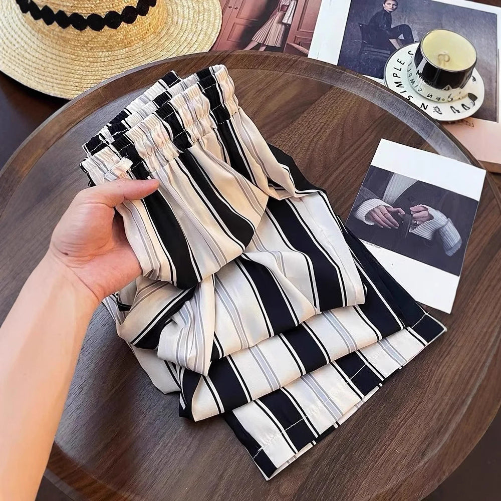 Kvinne Elegant og Komfortabel Stripete Culotte Shorts Skjora