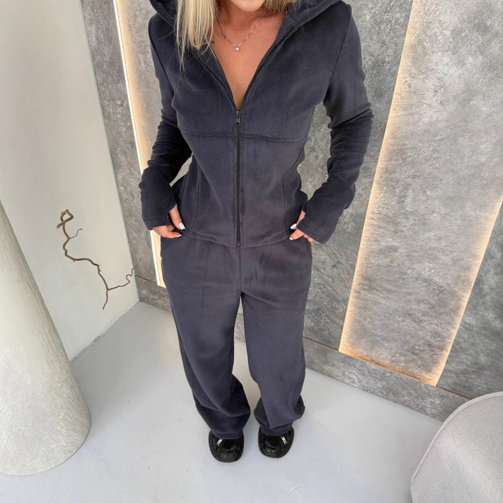 Kvinners fleece jumpsuit med høy krage og praktiske lommer