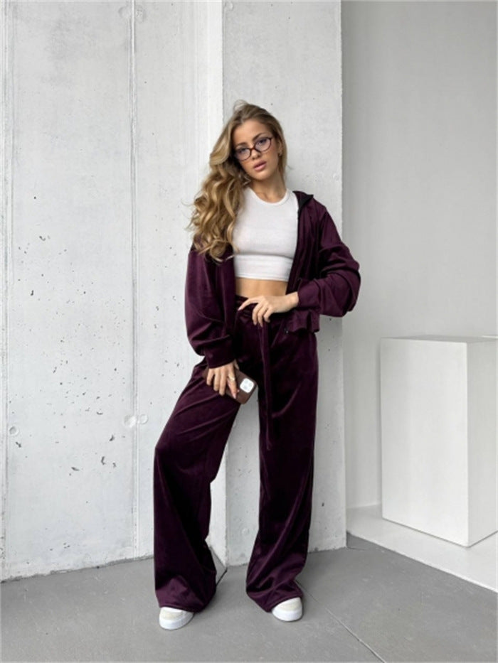 Kvinnens komfortable loungewear-sett med løs jakke og vide bukser Skjora
