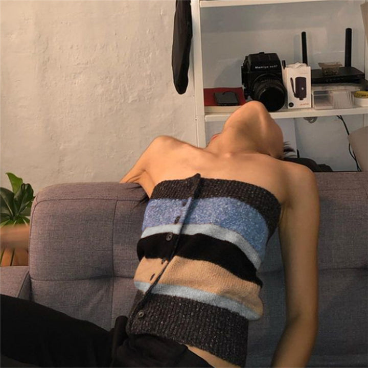 Dame Bandeau-top med fargerike striper og dekorative knapper Skjora