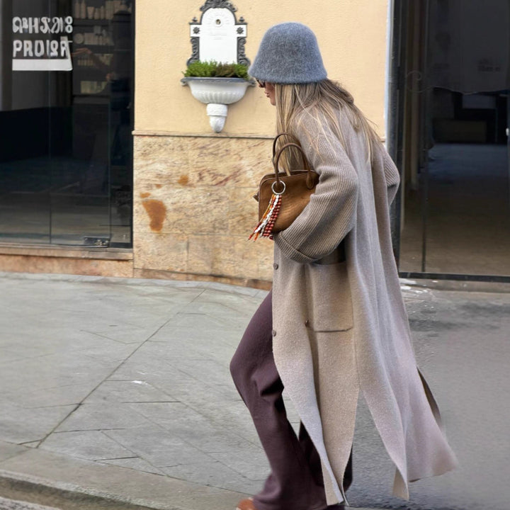 Damers oversized cardigan med fin strikkestruktur og uformell passform Skjora