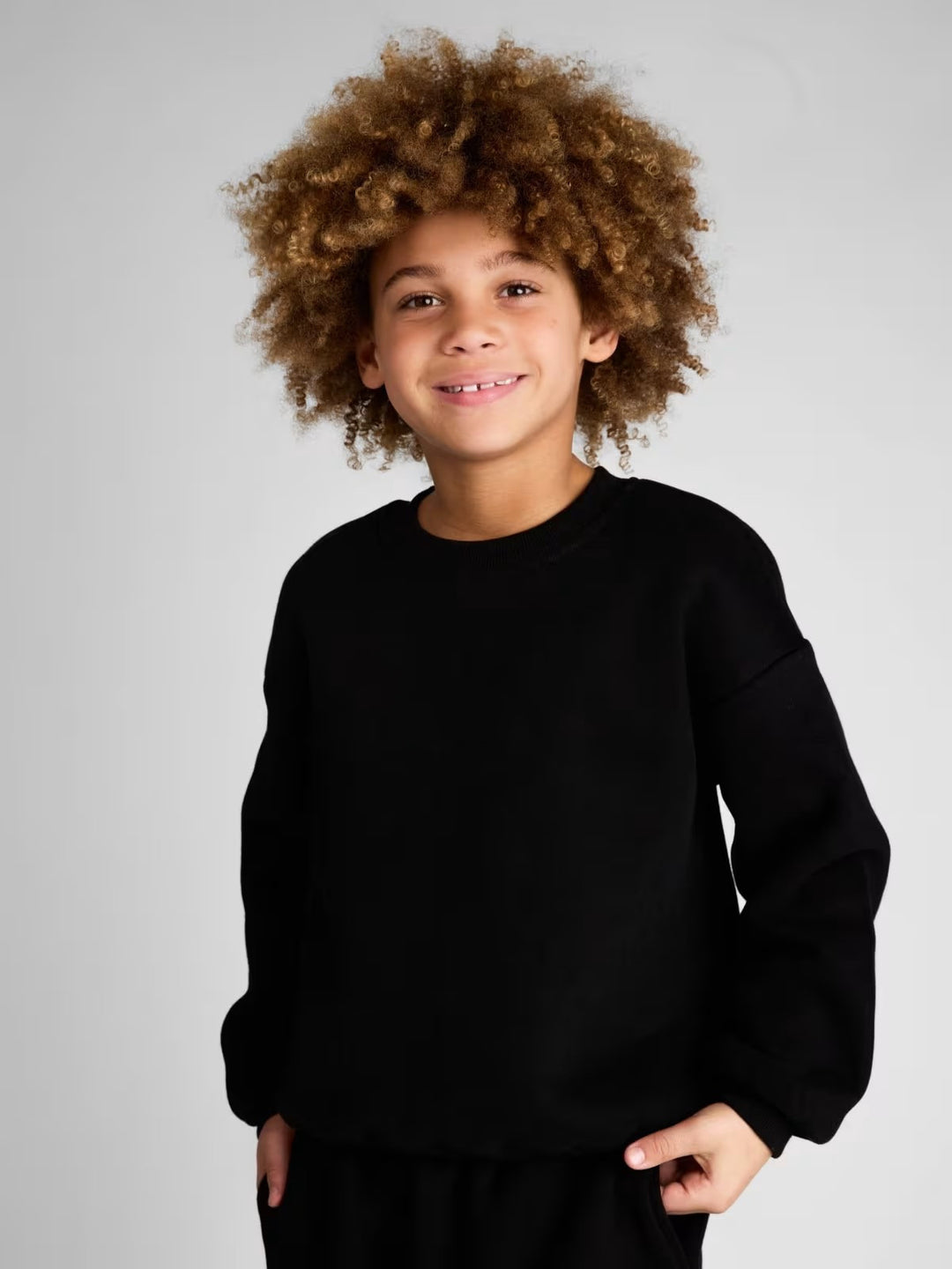 Dames avslappet sweatshirt med droppede skuldre og mykt materiale