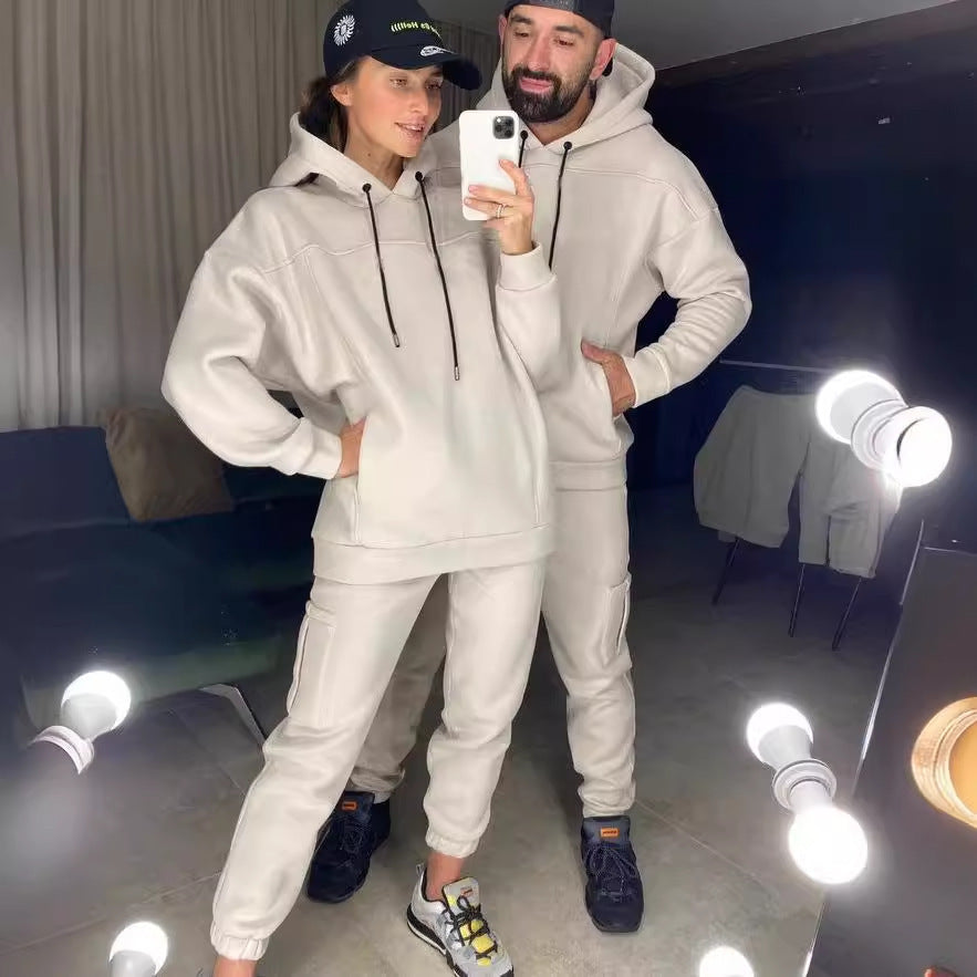 Women's relaxed hoodie and sweatpants set with practical pockets and drawstring