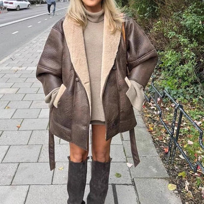 Skjora | Dame Løs jakke med myk fôr og praktiske lommer