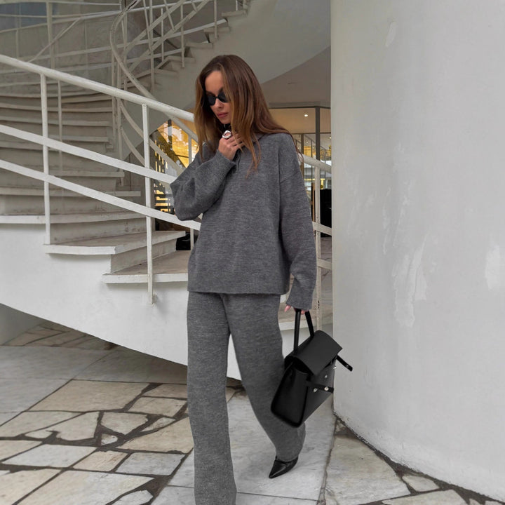 Kvinnes strikket loungewear-sett med elegant snitt og behagelig mykt materiale Skjora