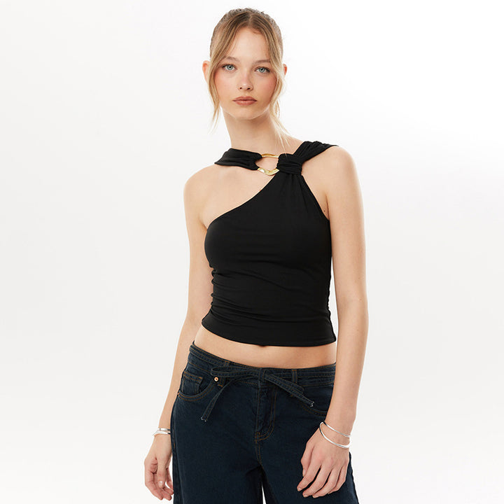 Dame asymmetrisk bæreb blouse med dekorativ ringdetalj Skjora