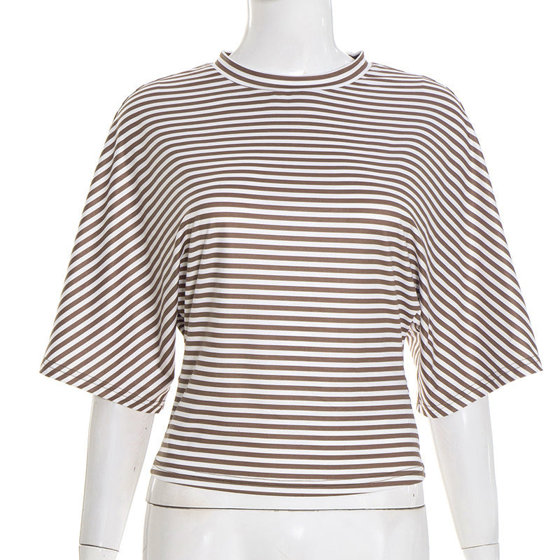 Damer moderne kortermet topp med avslappet stripemønster og elegant snitt Skjora