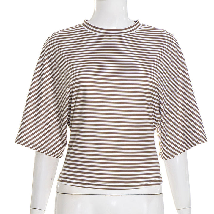 Damer moderne kortermet topp med avslappet stripemønster og elegant snitt Skjora