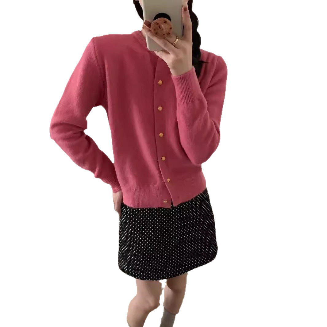 Kvinne cardigan med elegante knappdetaljer og mykt materiale Skjora