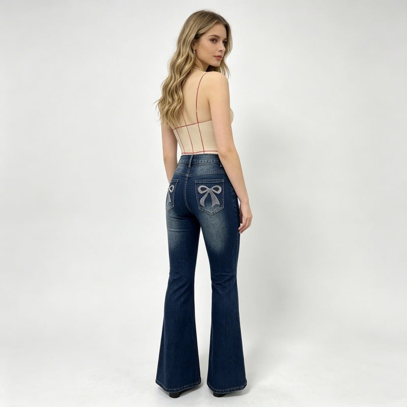 Dame Bootcut Jeans med dekorative broderier Skjora