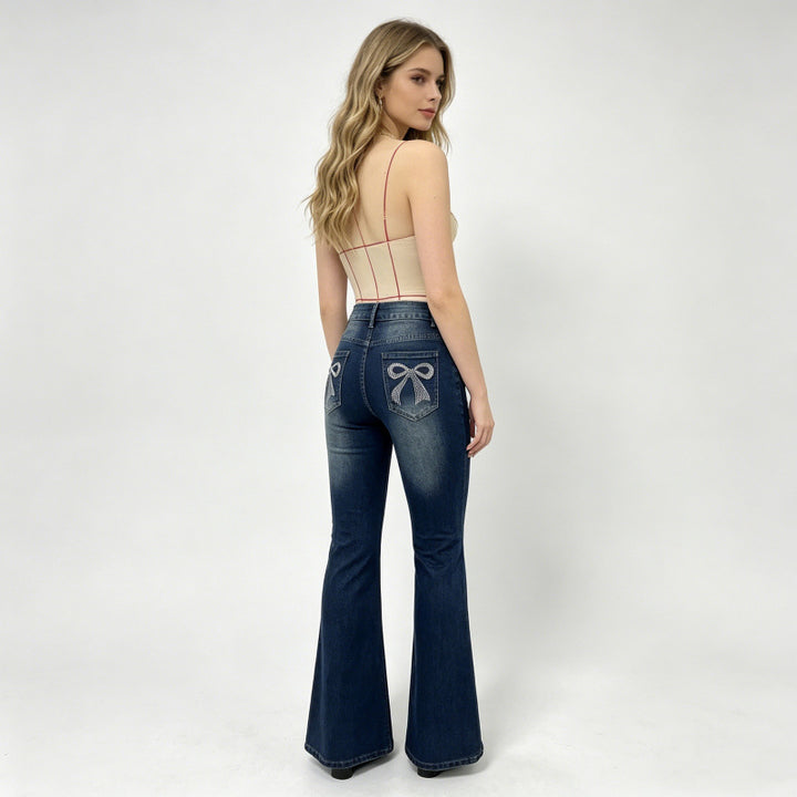 Dame Bootcut Jeans med dekorative broderier Skjora