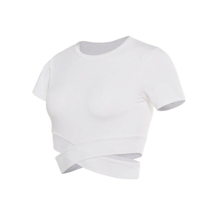 Dame kortermet trenings-crop-top med innovativt draperingsutseende Skjora