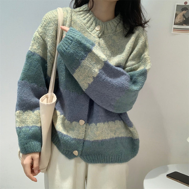 Kvinnes Fasjonabel Strikket Cardigan med Mønstrete Design Skjora
