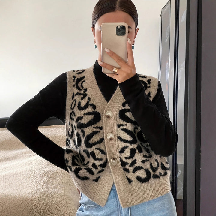 Damer strikket vest med elegant leopardmønster og høy kvalitet knapper Skjora