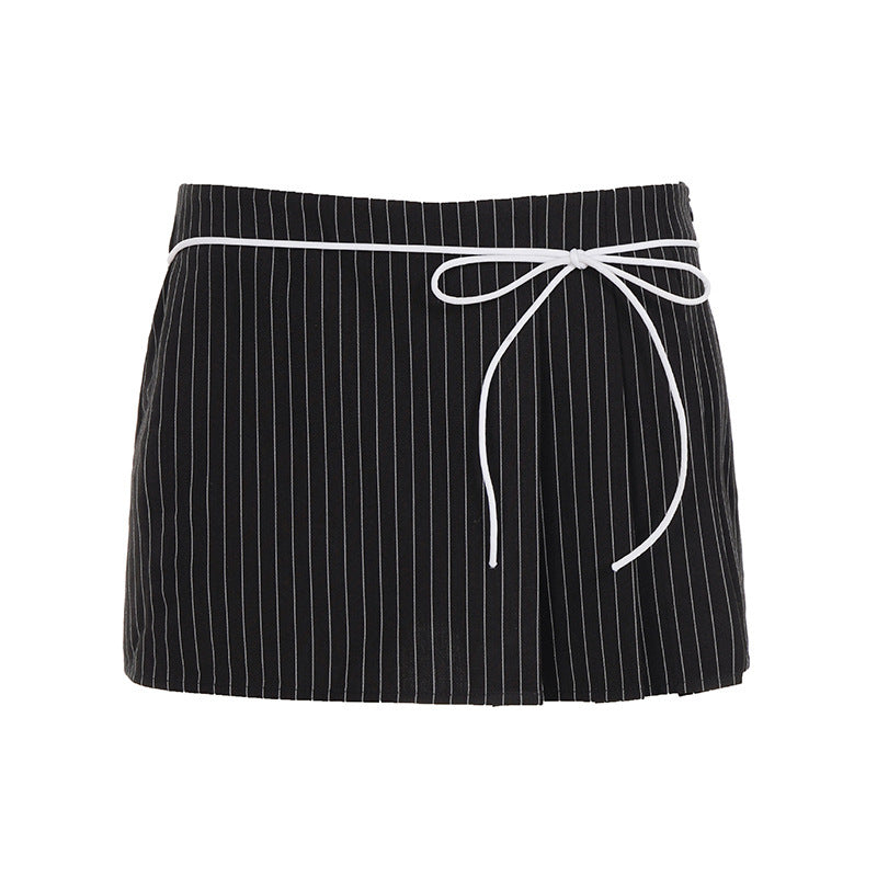 Dame shorts med stilig stripesmønster og elastisk liv