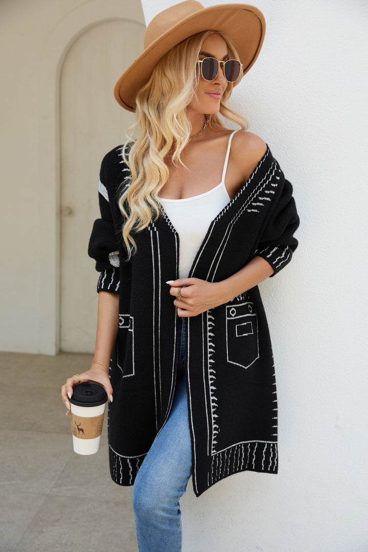 Kvinnelig cardigan med moteriktig mønster og elegant V-hals Skjora